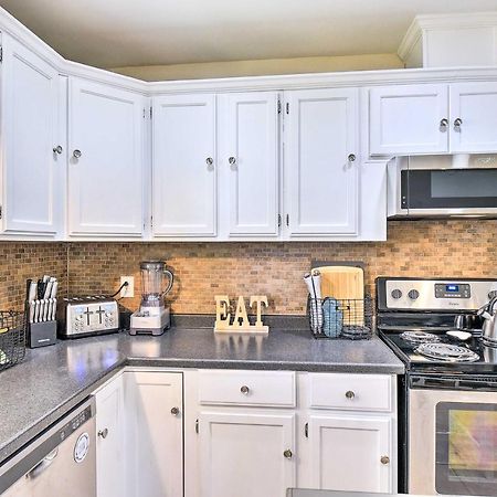 Charming Hampton Home With Yard 2 Mi To Beach! Exteriör bild
