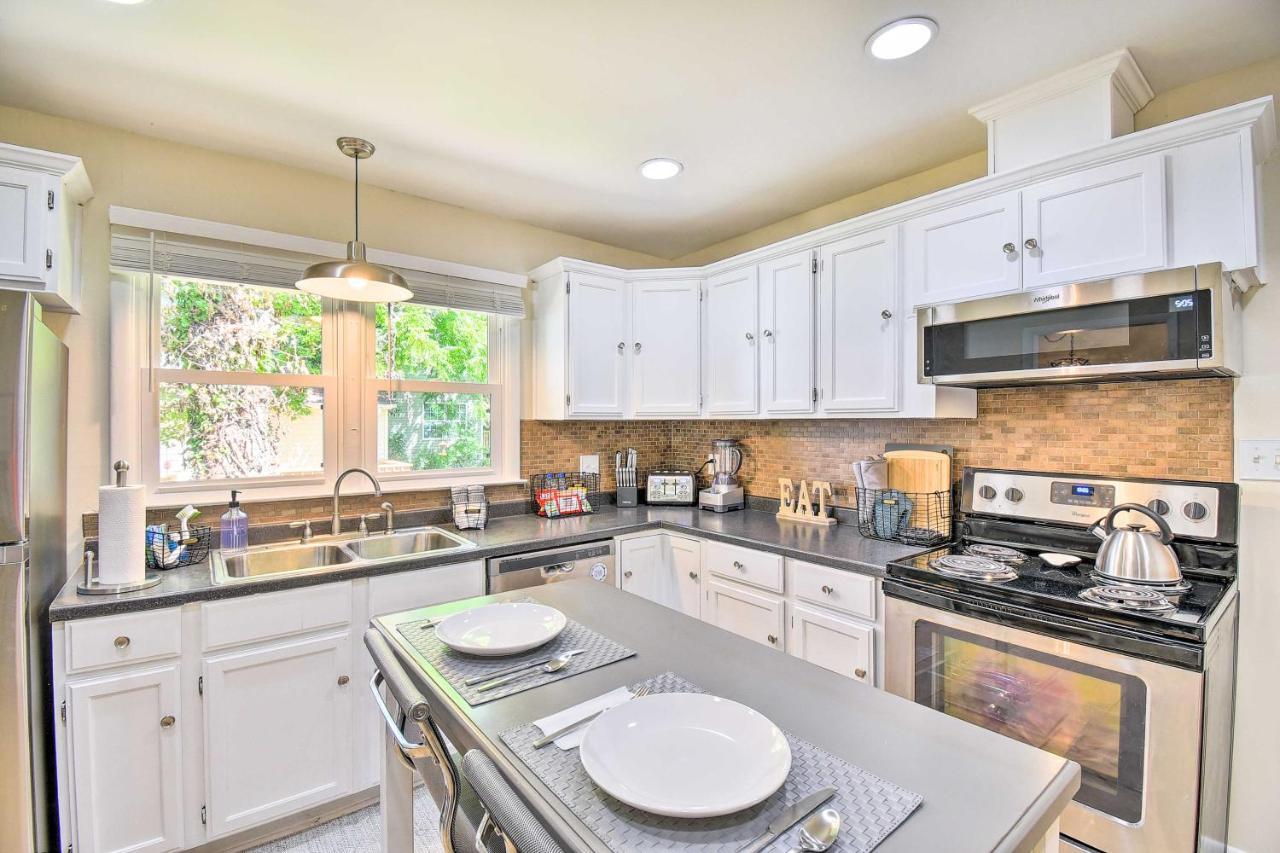 Charming Hampton Home With Yard 2 Mi To Beach! Exteriör bild