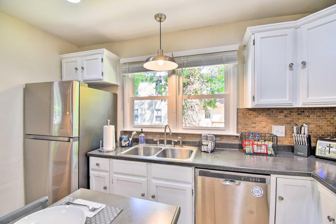 Charming Hampton Home With Yard 2 Mi To Beach! Exteriör bild